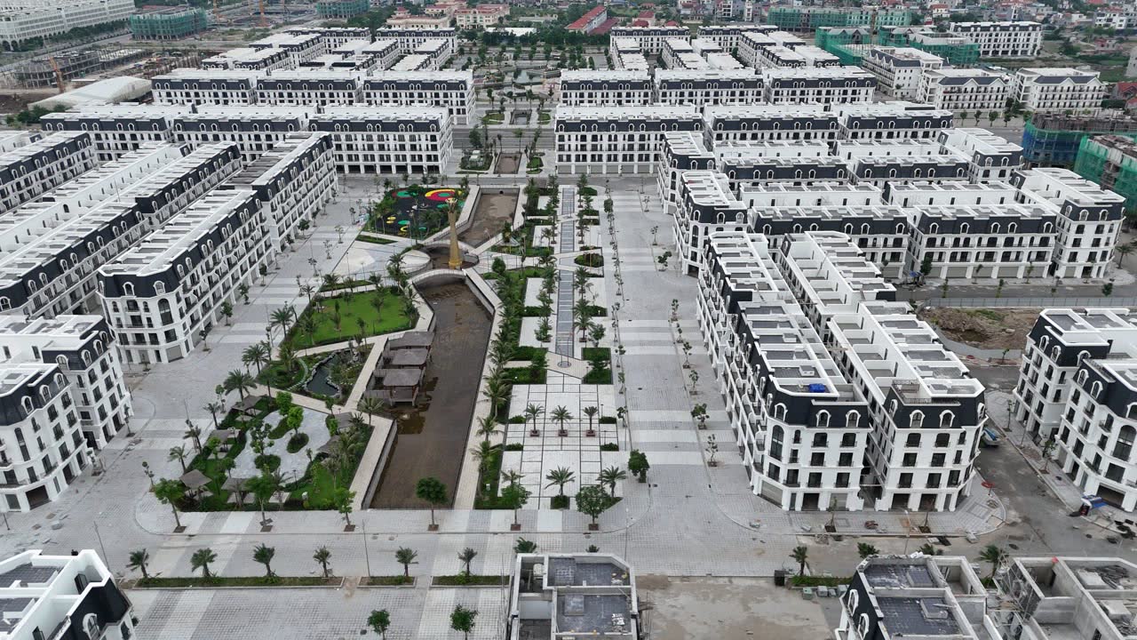 Phân khu Hoàng Tử, các dãy nhà đã xây xong và trục công viên ở giữa