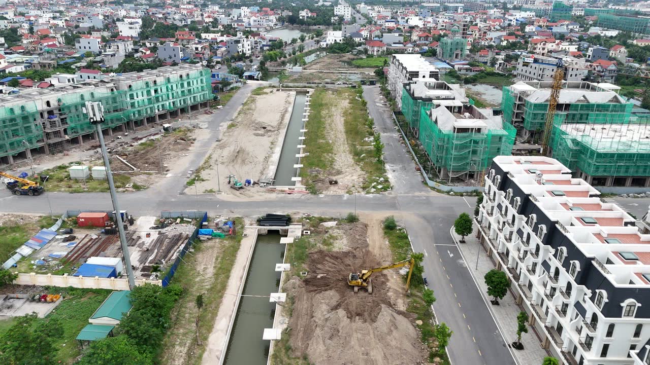 Phân khu Phú Quý với tuyến kênh và dải đất dành cho biệt thự vẫn chưa xây